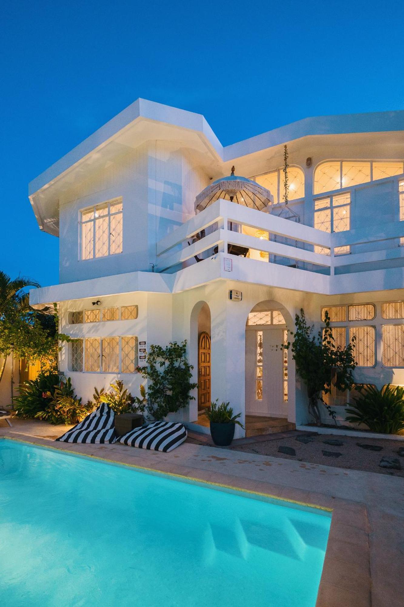 Coco Ii - Seaside , Pool , At 200 Meters Grand Baie